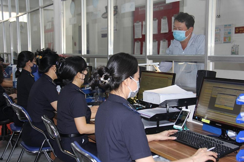Hải quan cho rằng vướng mắc liên quan đến 2 lô khẩu trang viện trợ là do UBMTTQ chưa cung cấp đủ hồ sơ, giấy tờ theo quy định