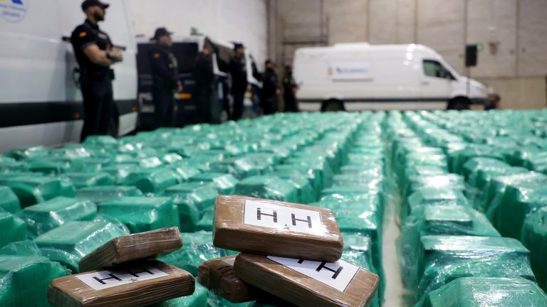 Tây Ban Nha thu giữ số lượng cocaine kỷ lục hôm 14-10 Tây Ban Nha thu giữ số lượng cocaine kỷ lục hôm 14-10