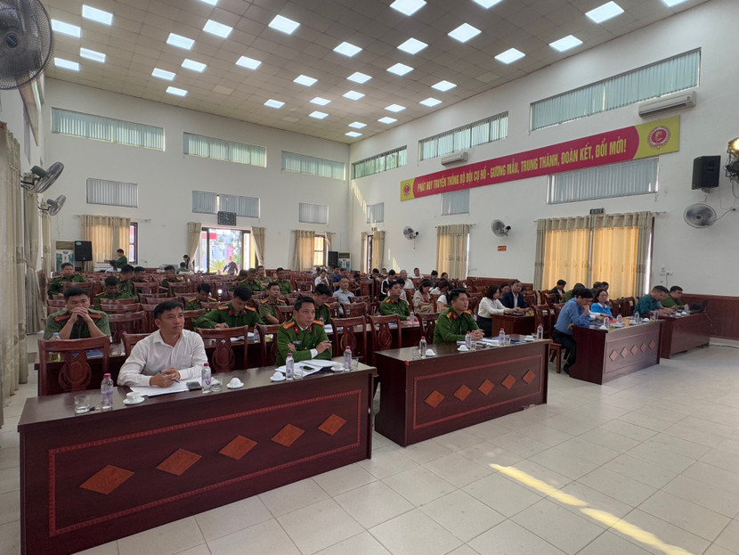 Toàn cảnh hội nghị Toàn cảnh hội nghị