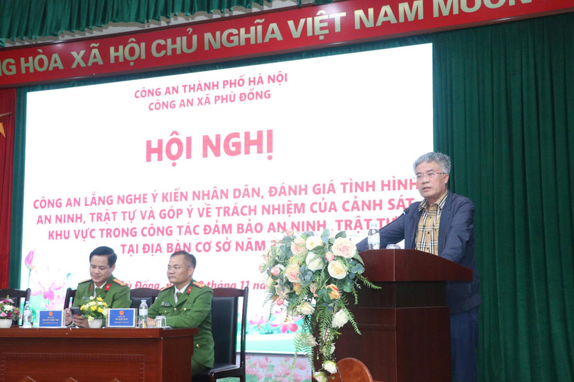 Đồng chí Nguyễn Văn Thuyết - Ủy viên BTV Đảng ủy, Phó Chủ tịch UBND xã phát biểu tại hội nghị