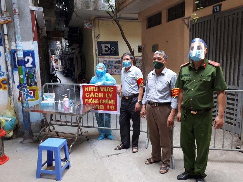 Một điểm chốt 24/24, quán triệt tinh thần: "Nội bất xuất, ngoại bất nhập"