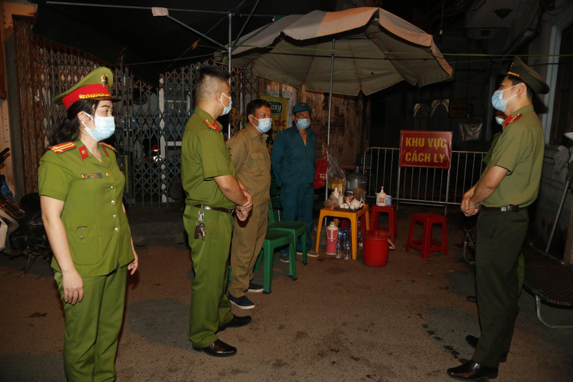 Phút thăm hỏi, động viên người đồng đội, đồng chí Phút thăm hỏi, động viên người đồng đội, đồng chí