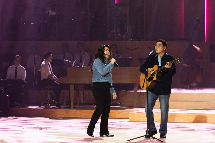 Cặp đôi Phương Thảo - Ngọc Lễ quen thuộc với phong cách giản dị trên sân khấu