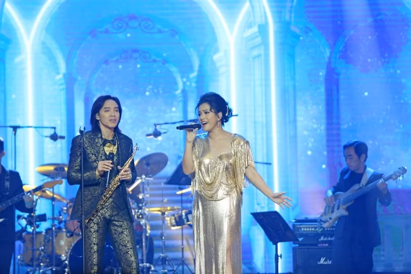 Nữ ca sĩ Phương Vy là khách mời duy nhất trong liveshow của Hoài Phương