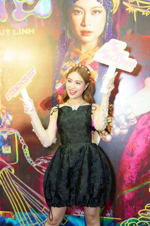 Hoàng Thuỳ Linh xuất hiện rạng rỡ sau 2 năm im ắng