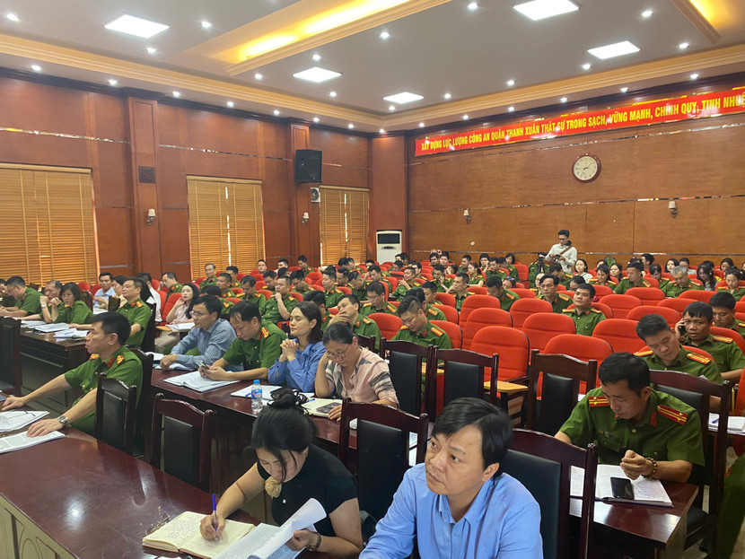 CAQ tham mưu BCĐ 89 quận triển khai cao điểm tổng rà soát, phát hiện, thống kê, quản lý người nghiện ma túy... CAQ tham mưu BCĐ 89 quận triển khai cao điểm tổng rà soát, phát hiện, thống kê, quản lý người nghiện ma túy...