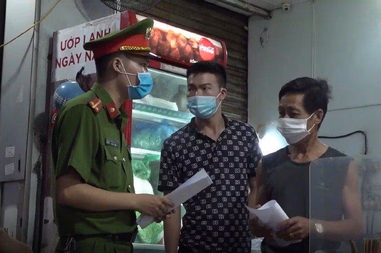 CAQ Hoàng Mai tuyên truyền người dân nâng cao ý thức, trách nhiệm, vì Thủ đô bình yên trong những ngày diễn ra SEA Games 31 CAQ Hoàng Mai tuyên truyền người dân nâng cao ý thức, trách nhiệm, vì Thủ đô bình yên trong những ngày diễn ra SEA Games 31