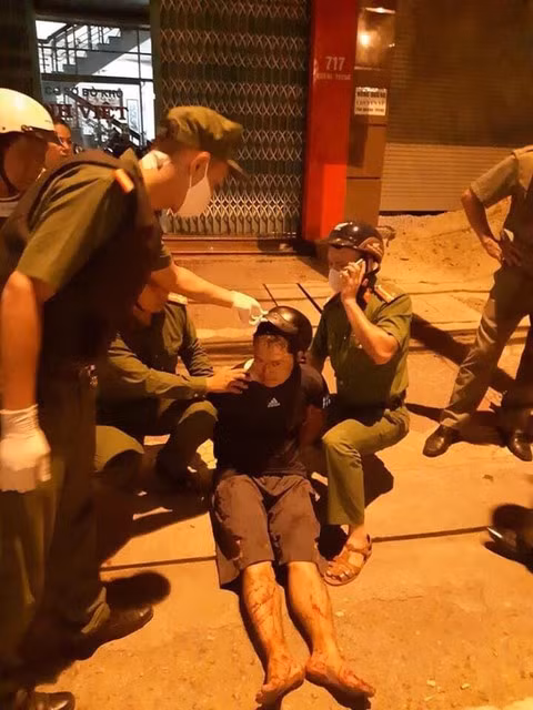 Nhận được tin báo, lực lượng công an kịp thời có mặt khống chế đối tượng