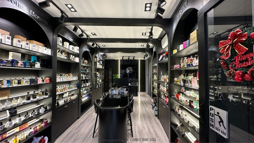 Cửa hàng Apa Niche 438 Tây Sơn trưng bày hàng nghìn sản phẩm nước hoa chính hãng phục vụ khách hàng Cửa hàng Apa Niche 438 Tây Sơn trưng bày hàng nghìn sản phẩm nước hoa chính hãng phục vụ khách hàng