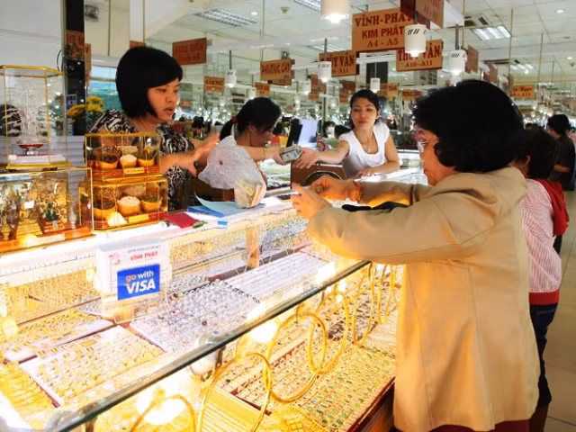 Giá vàng trong nước đã tăng mạnh trong sáng nay