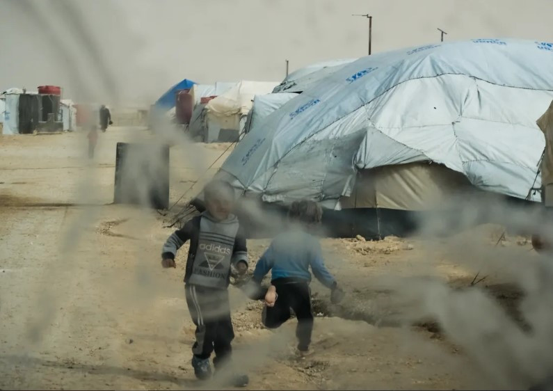 Trại giam Al-Hol ở Đông Bắc Syria hiện giam giữ khoảng 40.000 người, trong đó có không ít vợ và con phiến quân IS