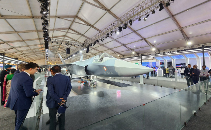 Mô hình với tỷ lệ thật máy bay chiến đấu tàng hình thế hệ thứ 5 thuộc dự án AMCA tại Triển lãm Hàng không Ấn Độ - Aero India hồi tháng 2-2025