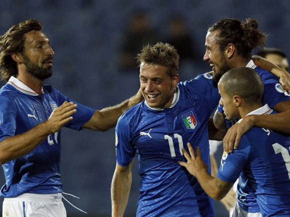 Anh thắng giòn giã, Italia vã mồ hôi ảnh 2