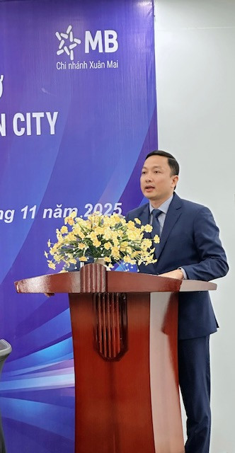 Ông Trần Anh Tuấn - Giám đốc Ngân hàng MB Chi nhánh Xuân Mai phát biểu tại chương trình
