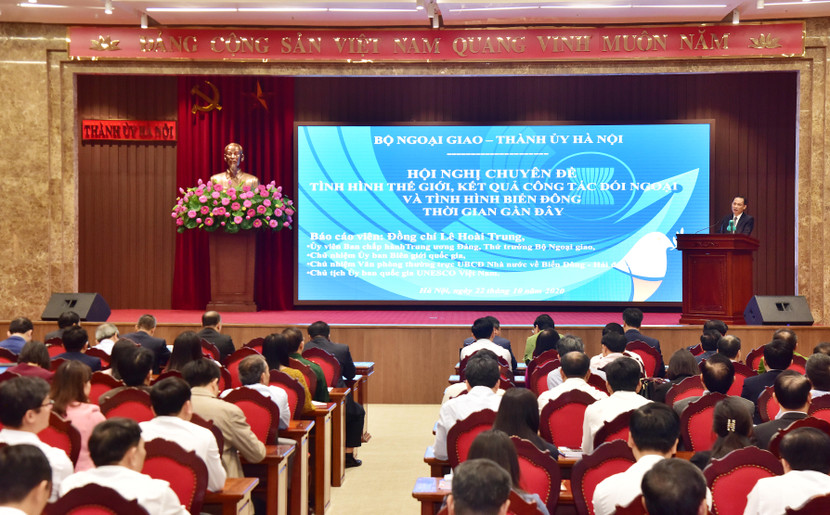 Báo cáo viên chính của Hội nghị là ông Lê Hoài Trung - Ủy viên Trung ương Đảng, Thứ trưởng Bộ Ngoại giao Báo cáo viên chính của Hội nghị là ông Lê Hoài Trung - Ủy viên Trung ương Đảng, Thứ trưởng Bộ Ngoại giao