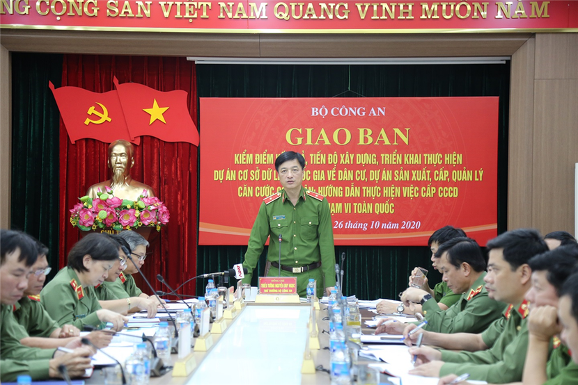 Thiếu tướng - Thứ trưởng Nguyễn Duy Ngọc phát biểu chỉ đạo hội nghị