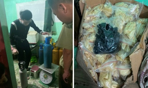 Lực lượng chức năng kiểm đếm tang vật thu giữ Lực lượng chức năng kiểm đếm tang vật thu giữ