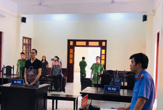 Quá trình xét hỏi tại phiên tòa, Luận khai nhận toàn bộ hành vi của mình