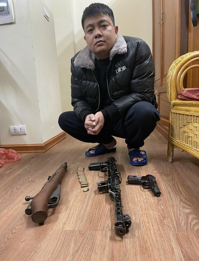 Một đối tượng cầm đầu ổ nhóm tội phạm có tổ chức cùng vũ khí 'nóng' bị CSHS - CATP Hà Nội bắt giữ Một đối tượng cầm đầu ổ nhóm tội phạm có tổ chức cùng vũ khí 'nóng' bị CSHS - CATP Hà Nội bắt giữ