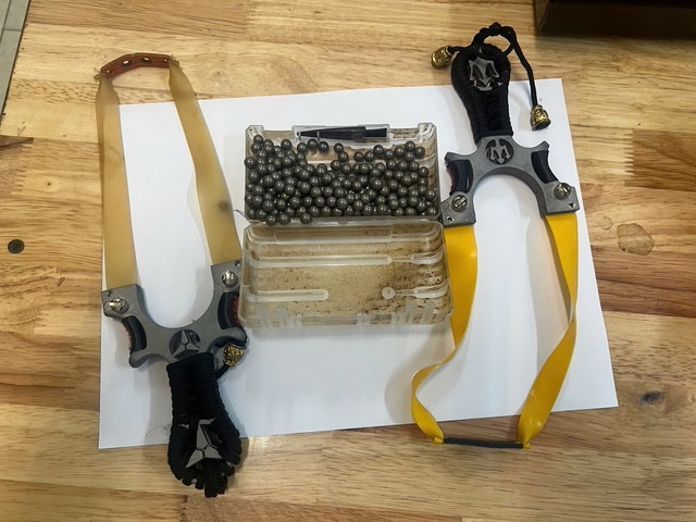 Khẩu súng bắn đạn bi bị cơ quan Công an thu giữ Khẩu súng bắn đạn bi bị cơ quan Công an thu giữ