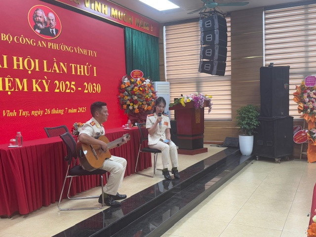 Những tiết mục văn nghệ "cây nhà lá vườn" nhưng chất lượng trình bày tại Đại hội