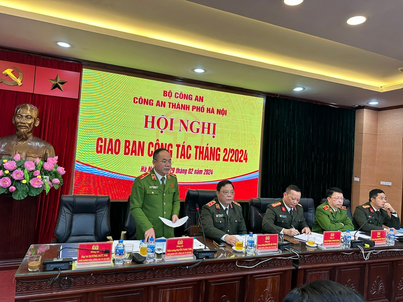 Thiếu tướng Nguyễn Thanh Tùng - Phó Giám đốc CATP Hà Nội phát biểu chỉ đạo tại hội nghị