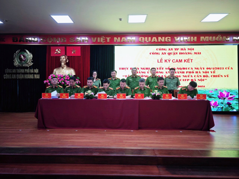 Các đơn vị thuộc Công an quận ký cam kết thực hiện quyết liệt, hiệu quả Nghị quyết số 18.