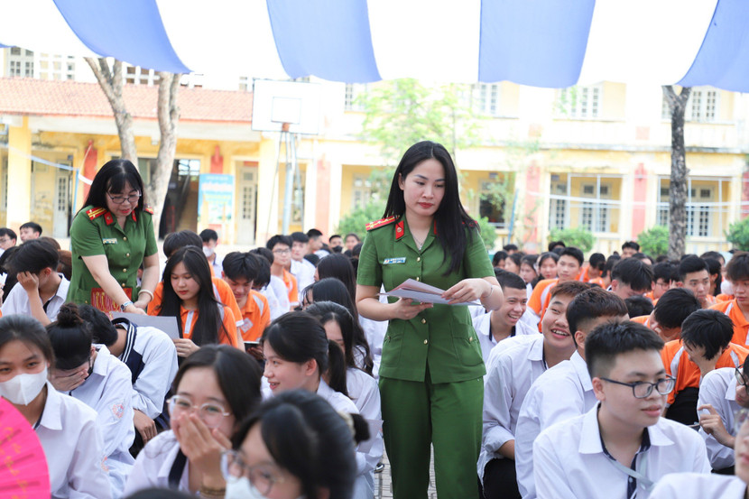 Lan tỏa những nội dung thiết thực đến các em học sinh Lan tỏa những nội dung thiết thực đến các em học sinh