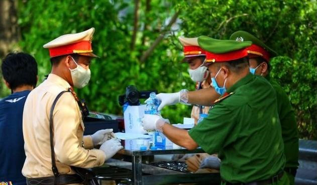 Lực lượng Cảnh sát kiểm tra xử lý nghiêm những trường hợp vi phạm nồng độ cồn, ma tuý