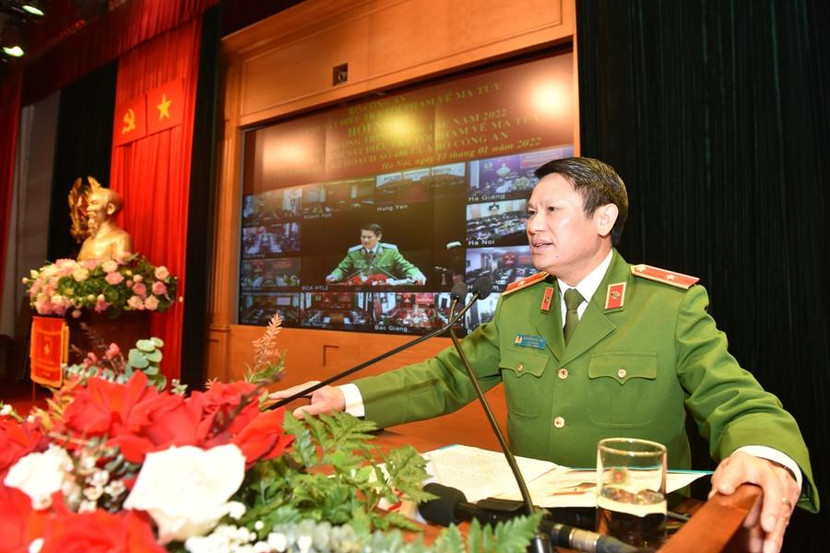 Thiếu tướng Nguyễn Văn Viện, Cục trưởng Cục Cảnh sát điều tra tội phạm về ma túy trân trọng cảm ơn sự quan tâm, chỉ đạo sát sao của đồng chí Thứ trưởng đối với đơn vị và lực lượng Cảnh sát điều tra tội phạm ma túy Thiếu tướng Nguyễn Văn Viện, Cục trưởng Cục Cảnh sát điều tra tội phạm về ma túy trân trọng cảm ơn sự quan tâm, chỉ đạo sát sao của đồng chí Thứ trưởng đối với đơn vị và lực lượng Cảnh sát điều tra tội phạm ma túy