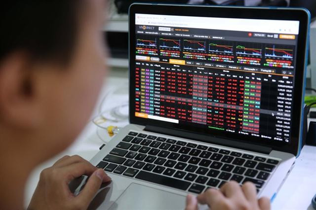 Các cổ phiếu lớn gặp áp lực chốt lời mạnh (Ảnh minh họa) Các cổ phiếu lớn gặp áp lực chốt lời mạnh (Ảnh minh họa)