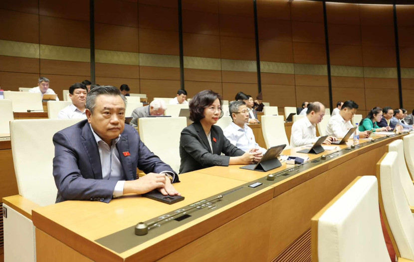 Quang cảnh phiên họp