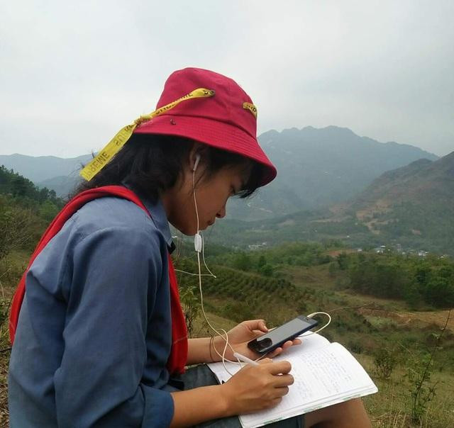 Rất nhiều học sinh, sinh viên khó khăn trong việc mua thiết bị học trực tuyến