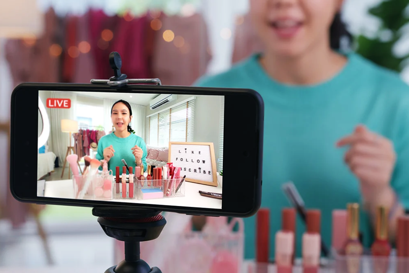 Nhiều hộ kinh doanh, cá nhân kinh doanh có doanh thu khủng từ thương mại điện tử Nhiều hộ kinh doanh, cá nhân kinh doanh có doanh thu khủng từ thương mại điện tử