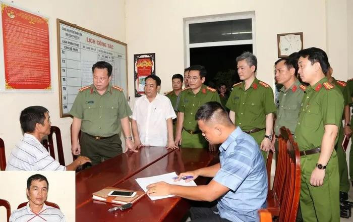 Đại tá Nguyễn Quốc Hùng, Giám đốc Công an tỉnh Hà Nam, trực tiếp hỏi cung đối tượng Nguyễn Văn Lâm