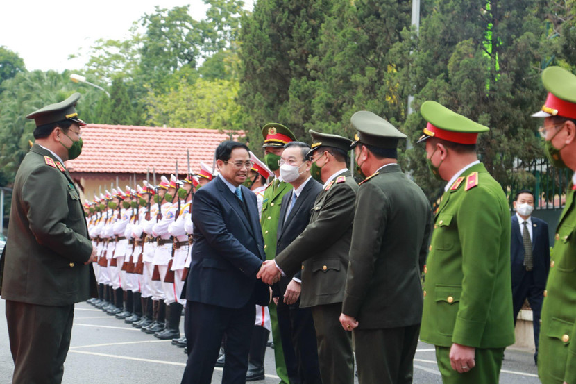 Thủ tướng Phạm Minh Chính thăm hỏi các đồng chí lãnh đạo Thành phố, Bộ Công an và Ban Giám đốc CATP