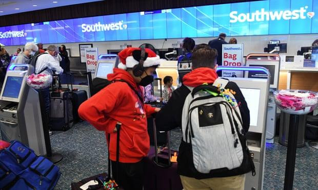 Diễn biến mới của đại dịch Covid-19 đã tác động mạnh vào hoạt động đi lại dịp Giáng sinh 2021