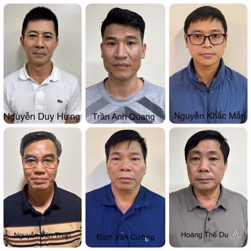 Bị can Nguyễn Duy Hưng (bên trái, hàng trên) cùng các bị can.