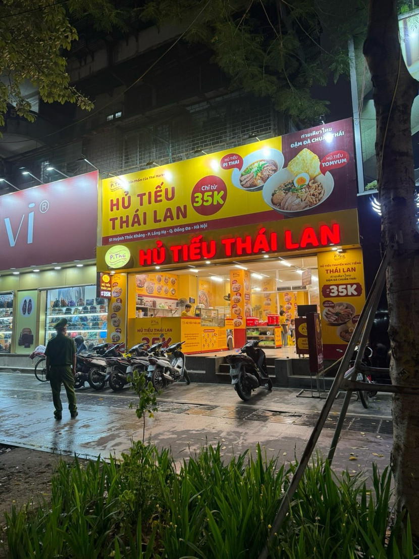 Lực lượng CAP Láng Hạ có rất ít thời gian ngơi nghỉ để "giữ" phong quang các tuyến phố trên địa bàn Lực lượng CAP Láng Hạ có rất ít thời gian ngơi nghỉ để "giữ" phong quang các tuyến phố trên địa bàn