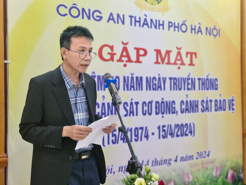 Đại tá Đoàn Ngọc Hưng – Bí thư Đảng ủy, Trung đoàn trưởng Trung đoàn CSCĐ phát biểu đáp từ