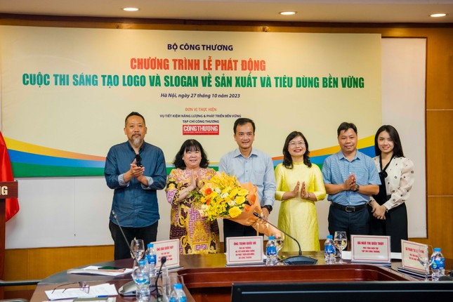 Ra mắt Ban giám khảo cuộc thi Ra mắt Ban giám khảo cuộc thi