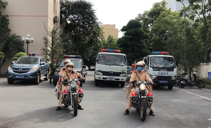 Lực lượng CSGT-TT tuần tra trên các cung đường "nóng' và khung giờ "nóng"