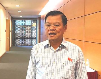 Thiếu tướng Đào Thanh Hải – Phó Giám đốc CATP Hà Nội bên hành lang Quốc hội Thiếu tướng Đào Thanh Hải – Phó Giám đốc CATP Hà Nội bên hành lang Quốc hội