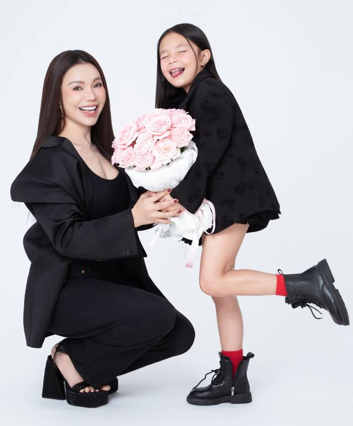 Cô đi tiên phong cho việc phát triển phong trào chơi Pickleball rèn luyện sức khoẻ. Đặc biệt, sắp tới, bà mẹ một con sẽ có một dự án nghệ thuật liên quan đến bộ môn này