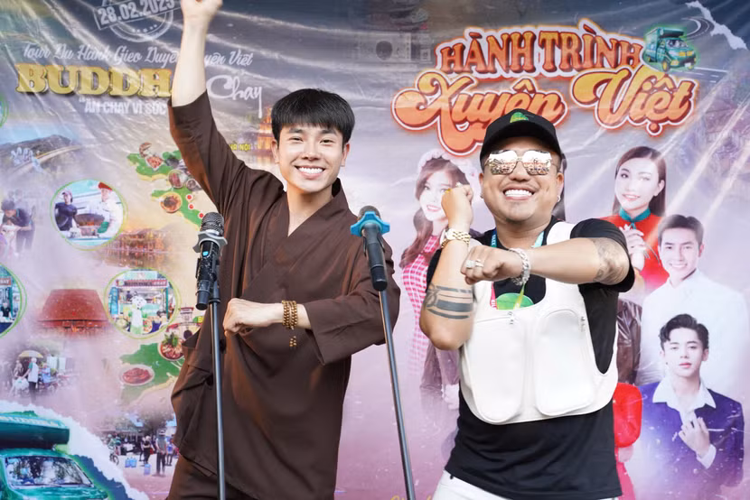 Các nghệ sĩ đều hào hứng tham gia chương trình ý nghĩa này Các nghệ sĩ đều hào hứng tham gia chương trình ý nghĩa này