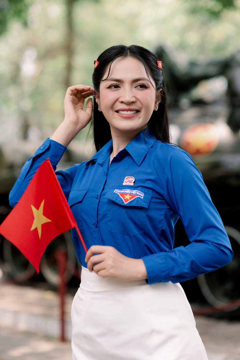 Ca sĩ Duyên Quỳnh hạnh phúc khi "Viết tiếp câu chuyện hoà bình" đến được với đông đảo khán giả Ca sĩ Duyên Quỳnh hạnh phúc khi "Viết tiếp câu chuyện hoà bình" đến được với đông đảo khán giả