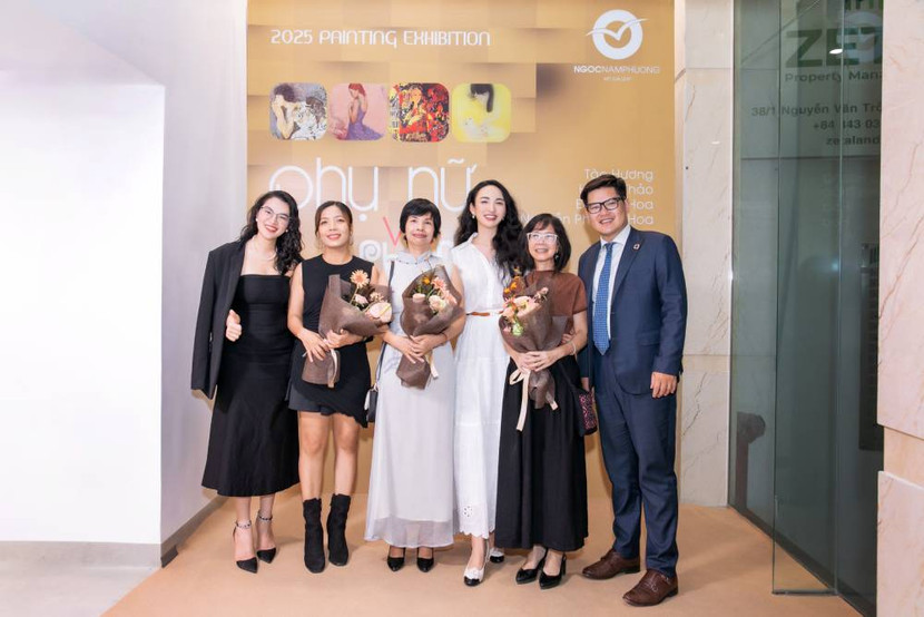 Ngọc Nam Phương Art Gallery khai trương bằng triển lãm &quot;Phụ nữ vẽ phụ nữ&quot; của 4 hoạ sĩ Tào Hương, Huỳnh Thảo, Đỗ Anh Hoa và Nguyễn Phương Hoa