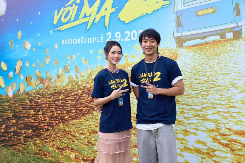 Tuấn Trần và Diệp Bảo Ngọc trong buổi khai máy phim