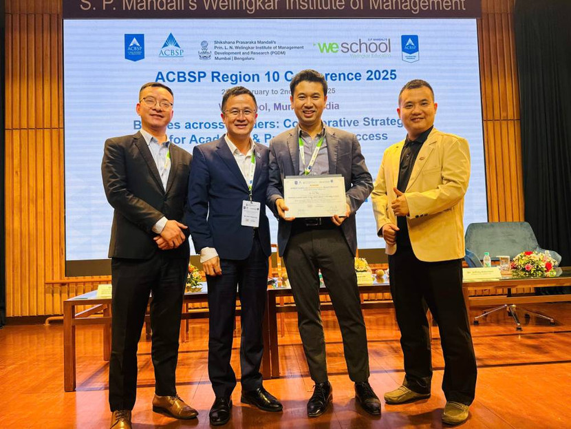 TS. Phạm Thành Vinh (thứ 3 từ trái sang) tại Hội nghị ACBSP khu vực 10 (Mumbai, Ấn Độ) năm nay