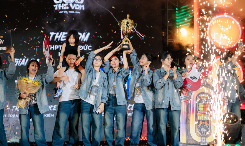 Đại diện trường THPT Việt Đức (Hà Nội) trở thành Quán quân FPTU Showcase 2025